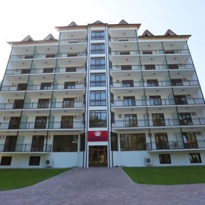 Киараз Арена отель в Пицунде Абхазия